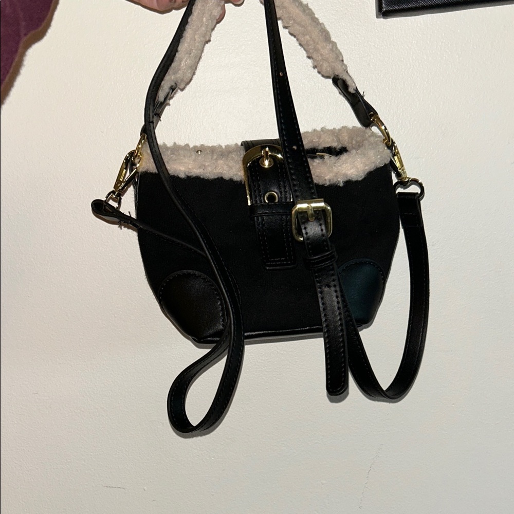 Black mini bag faux shearling trim & faux suede/smooth leather w crossbody strap - Picture 9 of 9